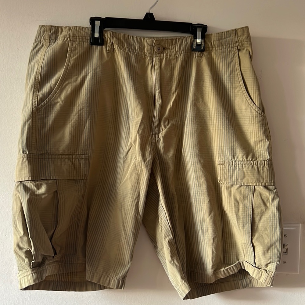 Patagonia Cargo Shorts Men’s organic cotton Size 36